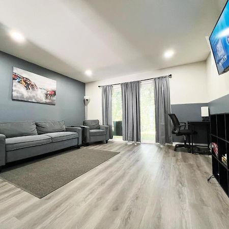 The Lux 28 Tvs Every Room Free Wifi Atlanta Extérieur photo