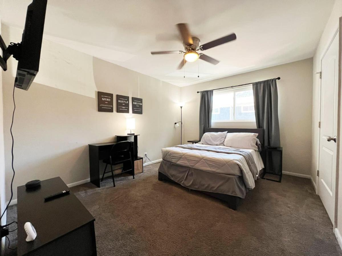 The Lux 28 Tvs Every Room Free Wifi Atlanta Extérieur photo